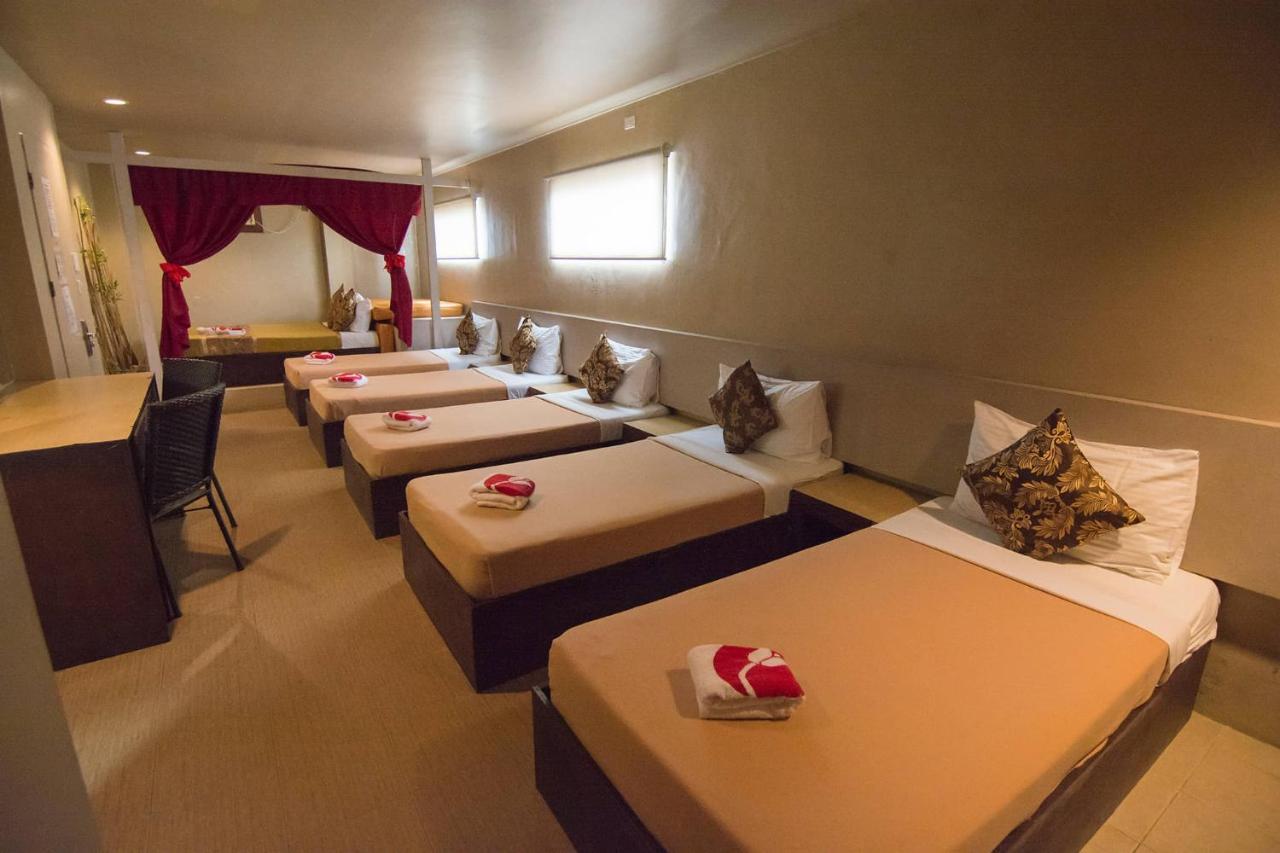 טוגגראו סיטי Hotel Carmelita מראה חיצוני תמונה