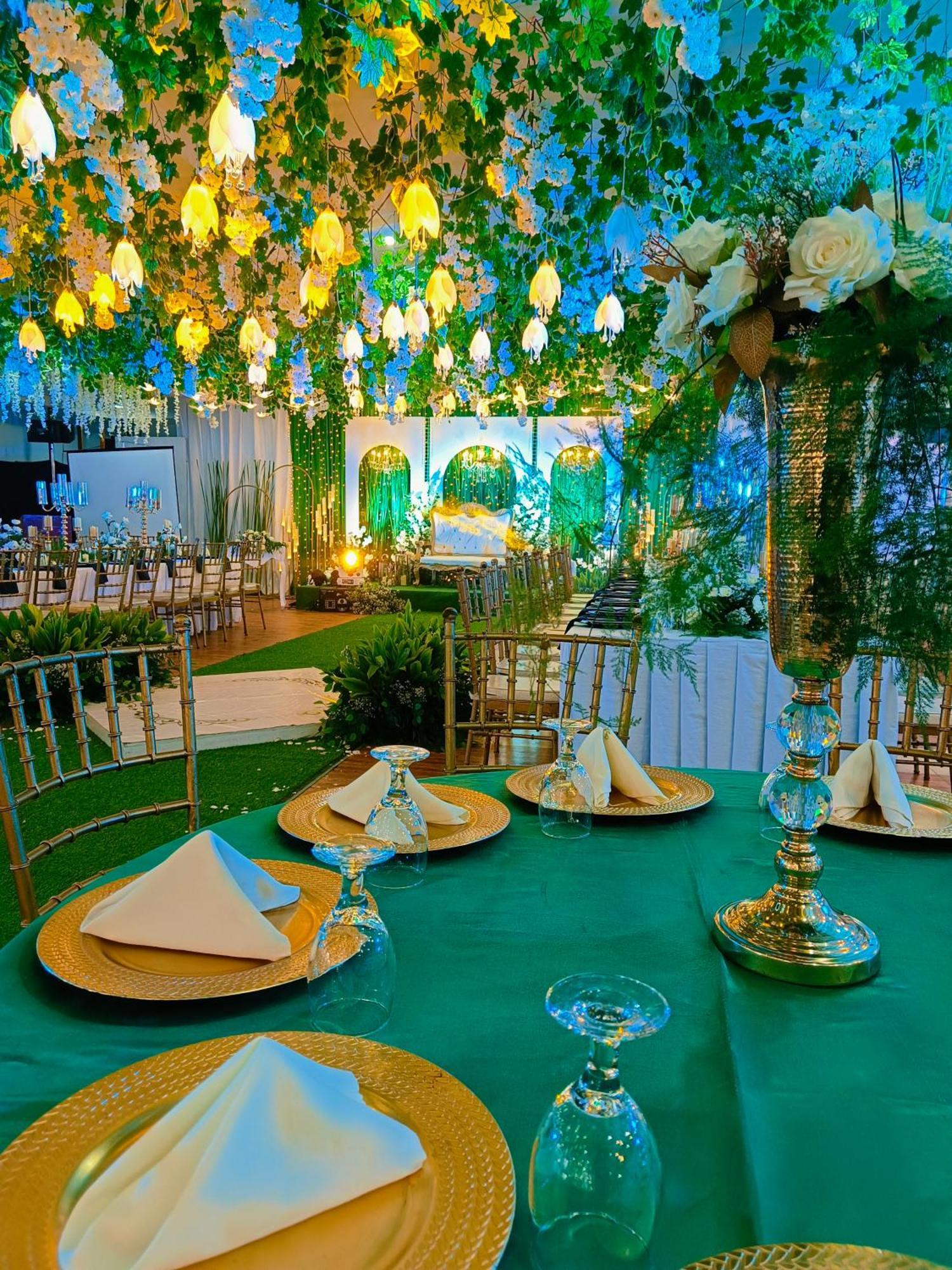 טוגגראו סיטי Hotel Carmelita מראה חיצוני תמונה