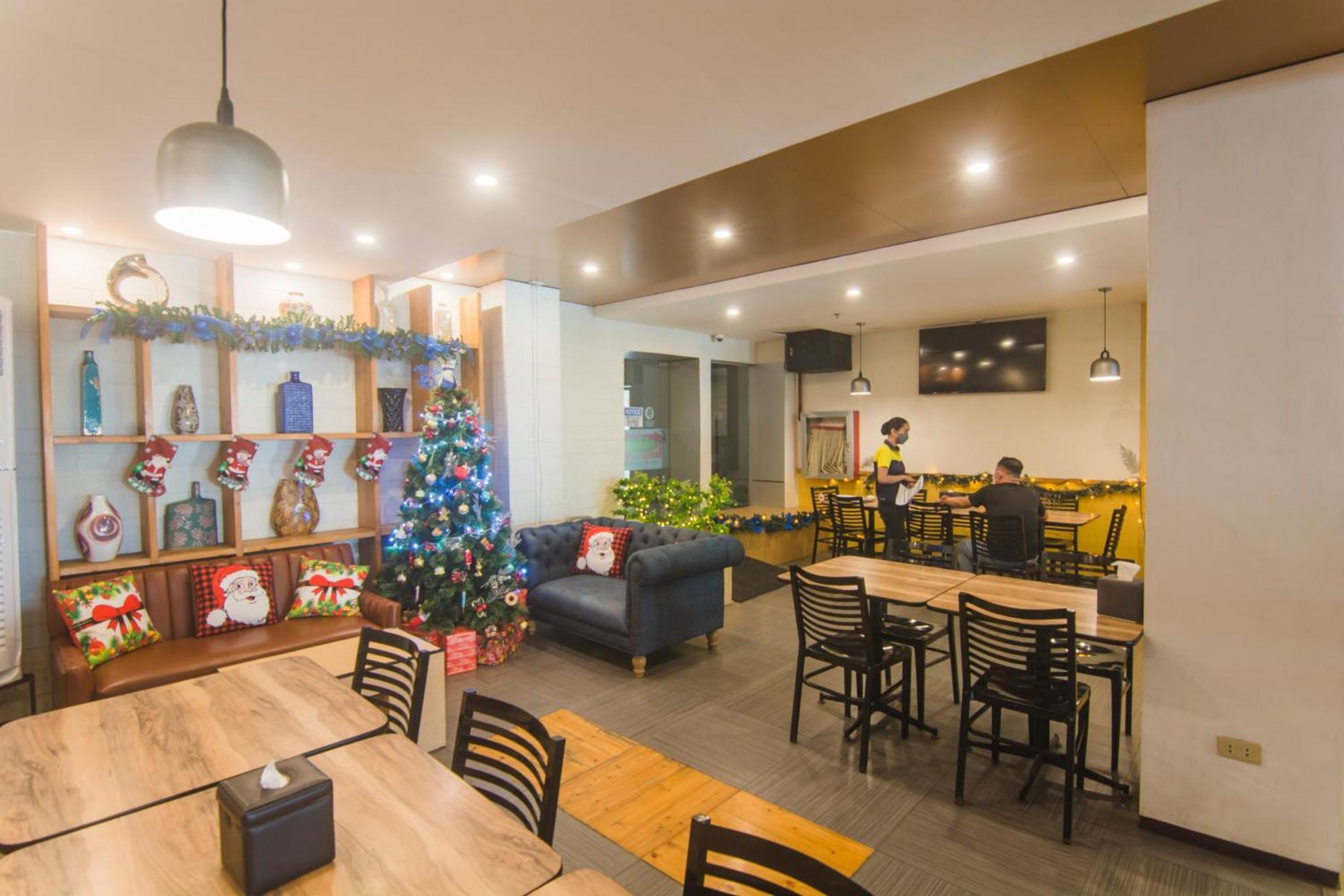 טוגגראו סיטי Hotel Carmelita מראה חיצוני תמונה