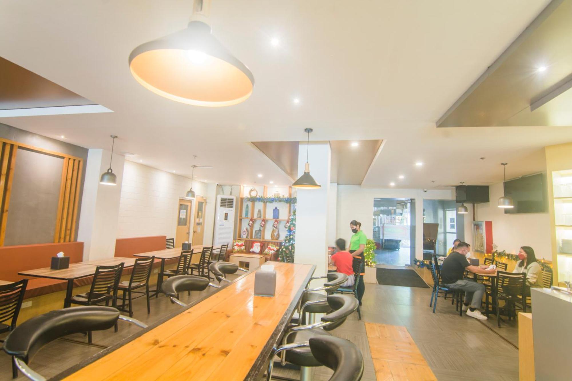 טוגגראו סיטי Hotel Carmelita מראה חיצוני תמונה