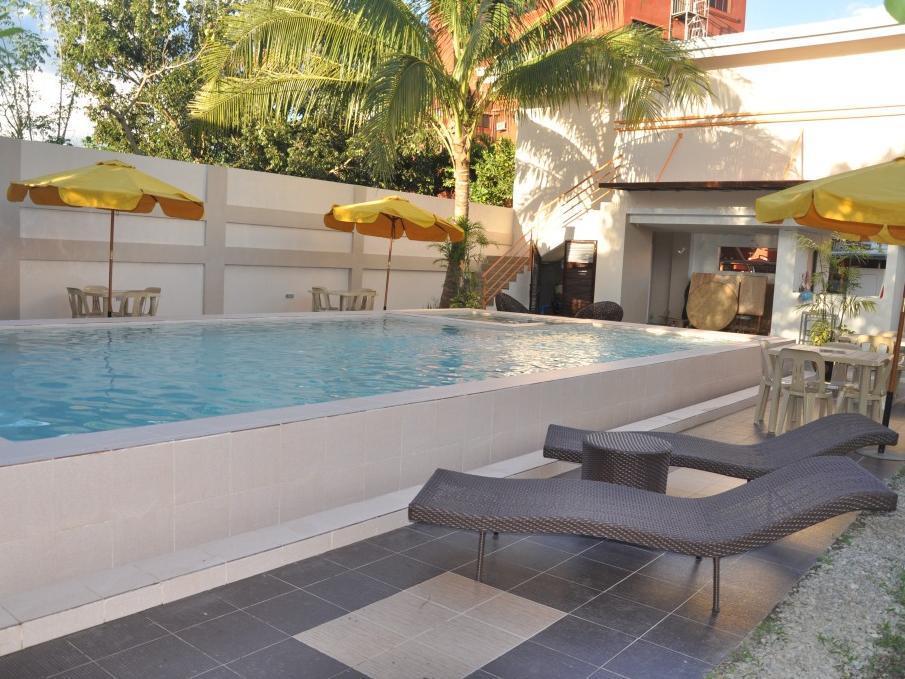 טוגגראו סיטי Hotel Carmelita מראה חיצוני תמונה
